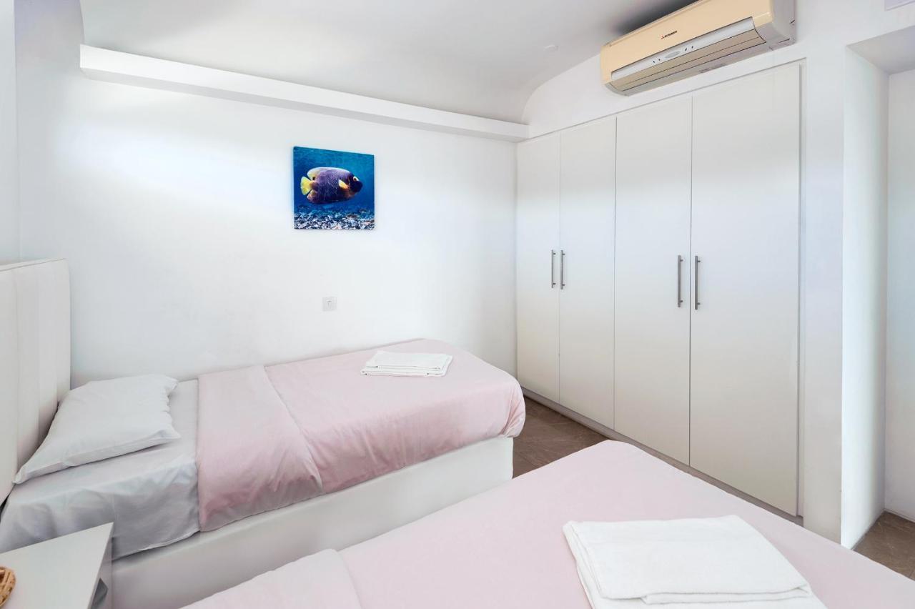 פרוטאראס Apartment Marisol - Beachfront מראה חיצוני תמונה